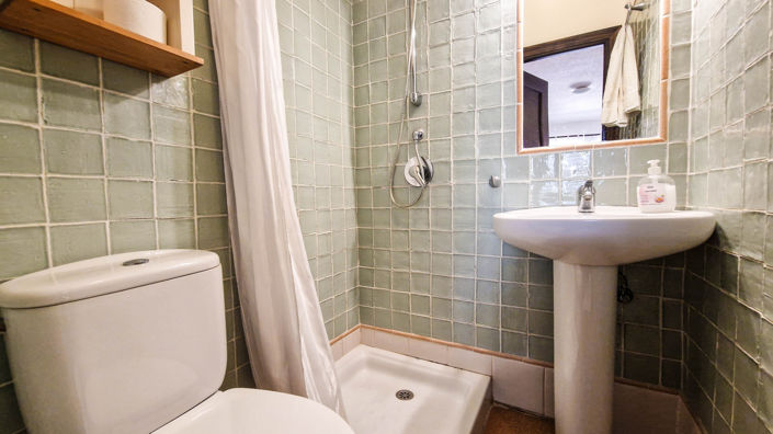 Image No.15-4 Bed Townhouse for sale