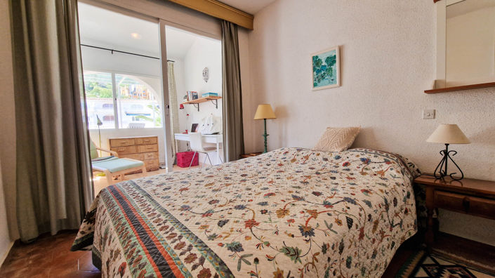 Image No.18-4 Bed Townhouse for sale