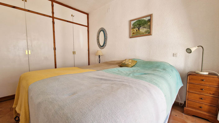 Image No.24-4 Bed Townhouse for sale