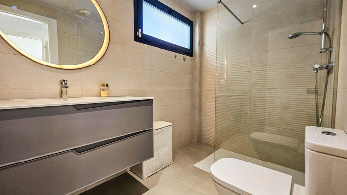 Image No.13-3 Bed Villa for sale