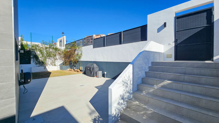 Image No.18-3 Bed Villa for sale