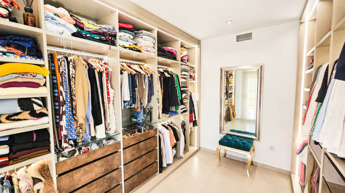 Image No.27-3 Bed Villa for sale