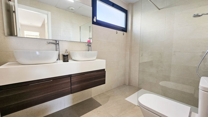 Image No.30-3 Bed Villa for sale