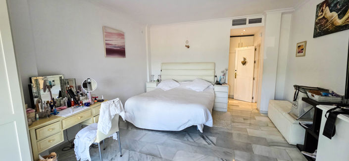 Image No.12-5 Bed Villa for sale