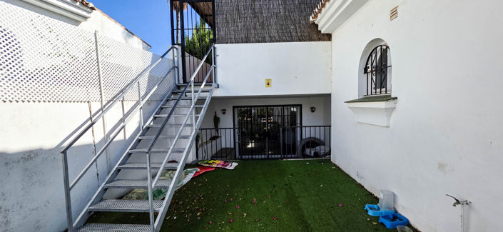 Image No.28-5 Bed Villa for sale