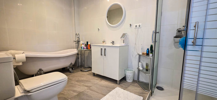 Image No.7-5 Bed Villa for sale