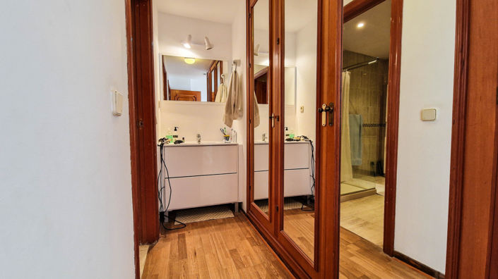 Image No.22-2 Bed Apartment for sale