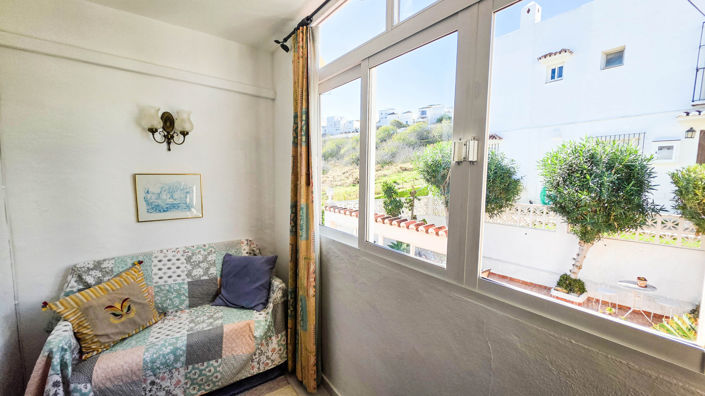 Image No.17-2 Bed Townhouse for sale