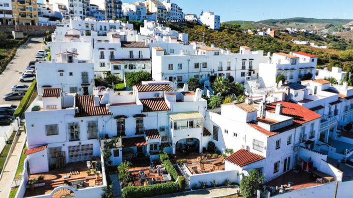 Image No.23-2 Bed Townhouse for sale