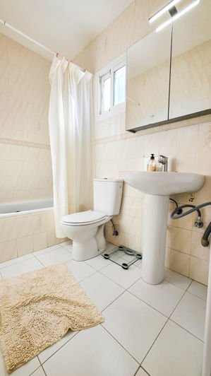 Image No.28-2 Bed Townhouse for sale