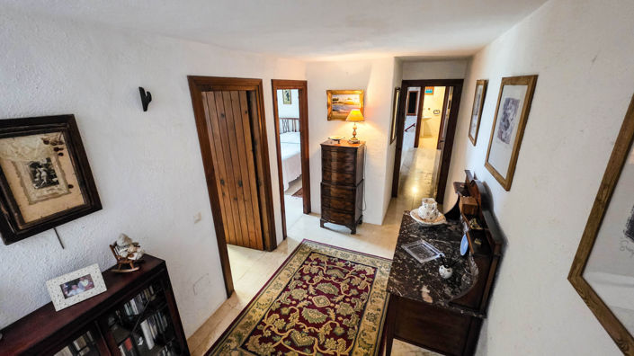 Image No.33-5 Bed Villa for sale