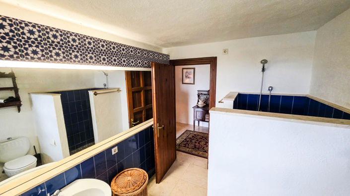 Image No.36-5 Bed Villa for sale