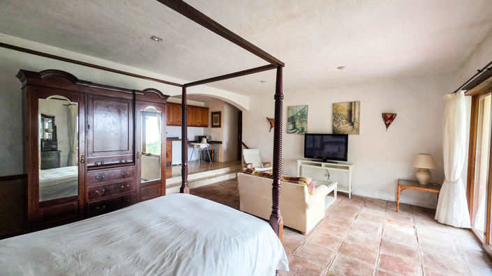 Image No.38-5 Bed Villa for sale