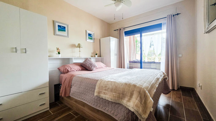 Image No.21-2 Bed Property for sale