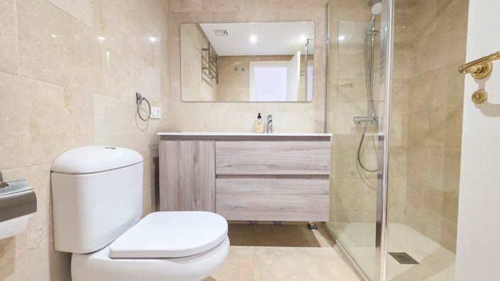 Image No.6-2 Bed Property for sale