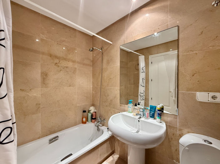 Image No.19-3 Bed Apartment for sale