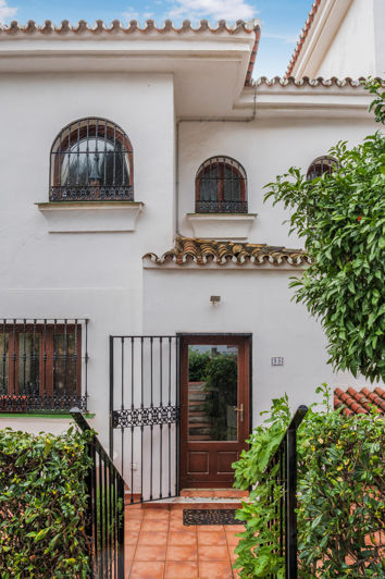 Image No.12-3 Bed Townhouse for sale