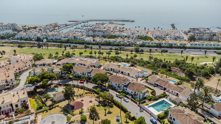 Image No.18-3 Bed Townhouse for sale