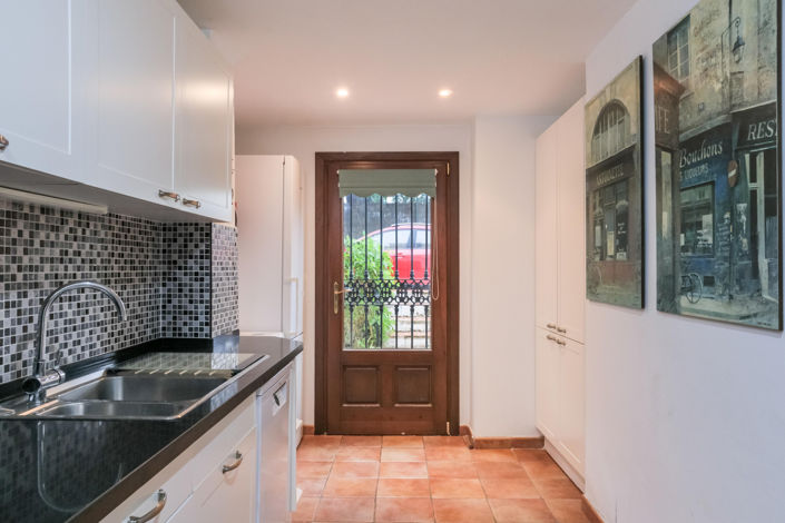 Image No.23-3 Bed Townhouse for sale