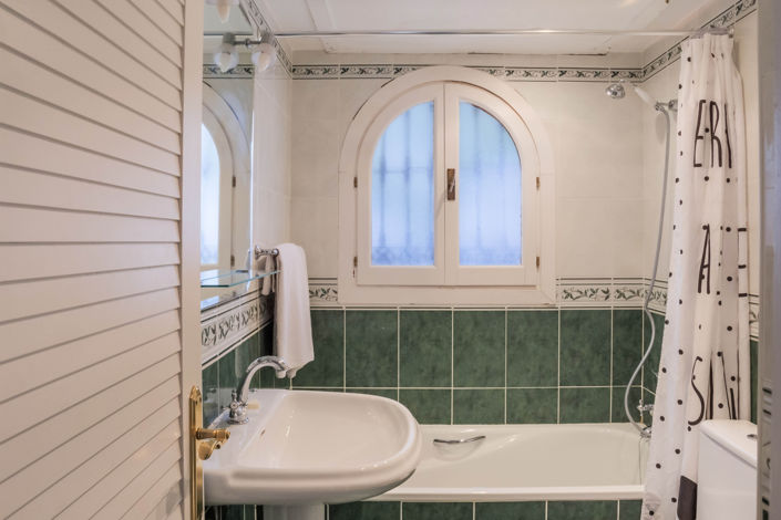 Image No.24-3 Bed Townhouse for sale