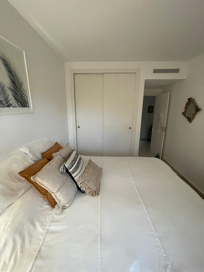 Image No.31-3 Bed Property for sale