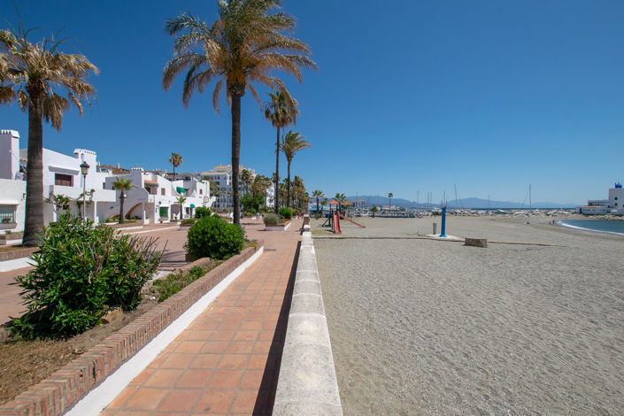 Image No.33-3 Bed Property for sale