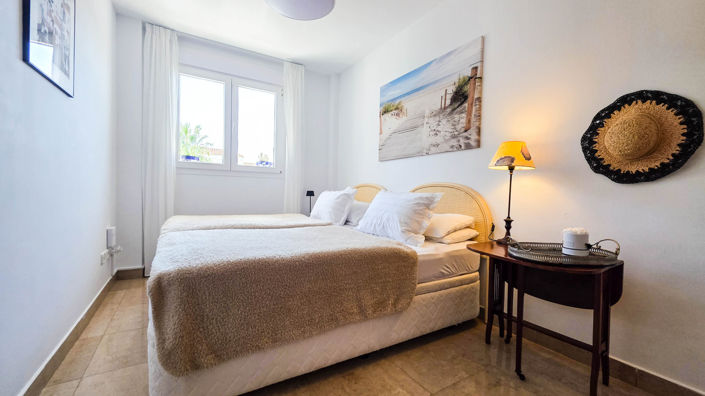 Image No.23-2 Bed Property for sale