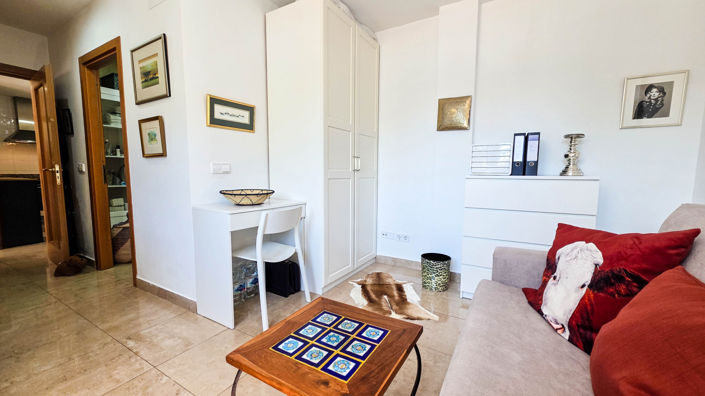 Image No.25-2 Bed Property for sale