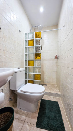 Image No.26-2 Bed Property for sale