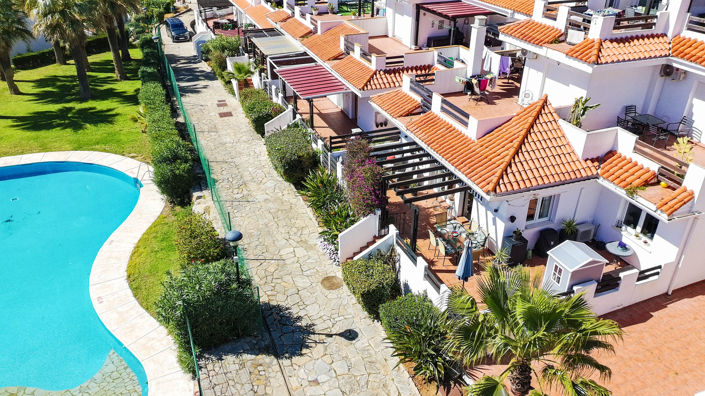 Image No.10-2 Bed Property for sale