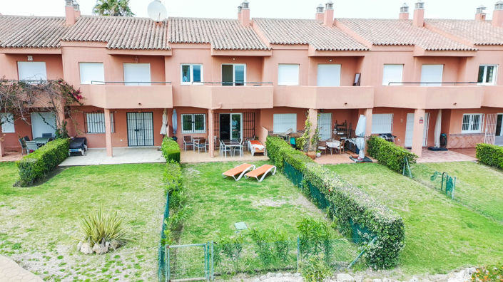 Image No.16-3 Bed Townhouse for sale