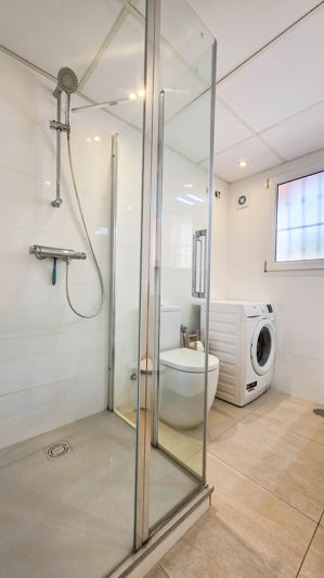 Image No.18-3 Bed Townhouse for sale