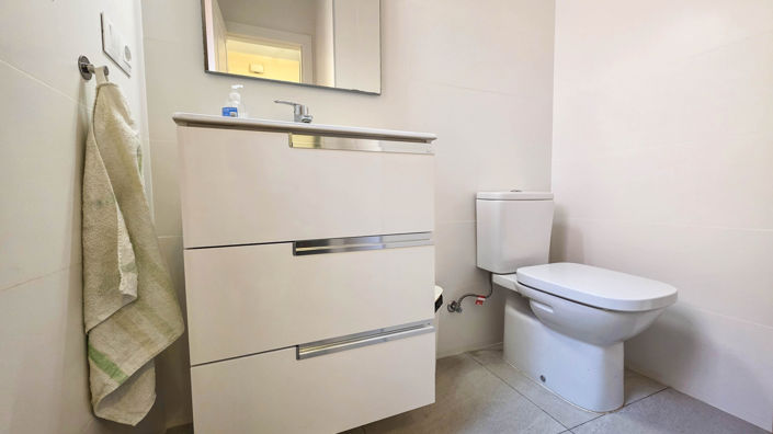 Image No.26-3 Bed Townhouse for sale