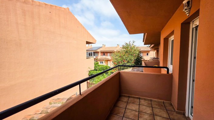 Image No.31-3 Bed Townhouse for sale