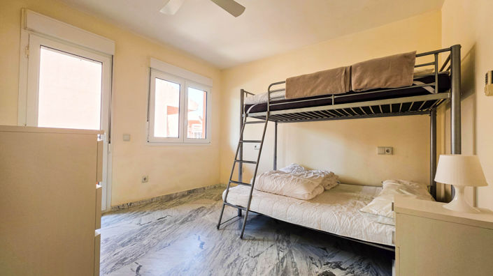 Image No.35-3 Bed Townhouse for sale