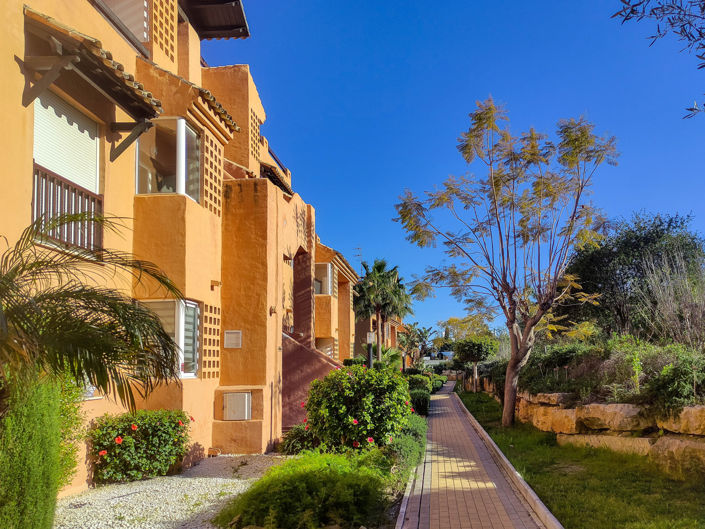 Image No.3-2 Bed Property for sale