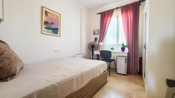 Image No.18-2 Bed Property for sale