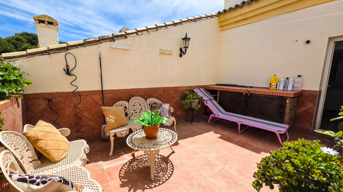 Image No.13-3 Bed Property for sale