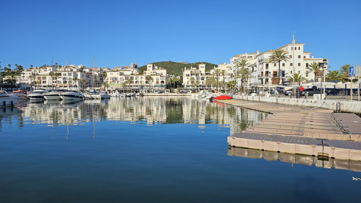 Image No.23-3 Bed Property for sale