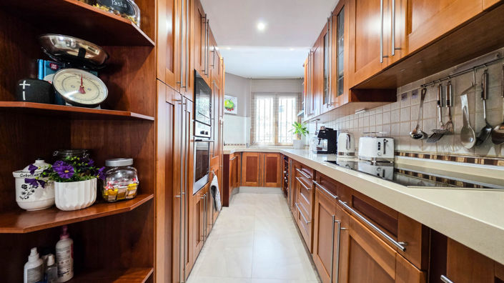 Image No.5-3 Bed Property for sale