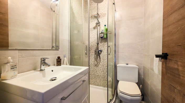 Image No.7-3 Bed Property for sale