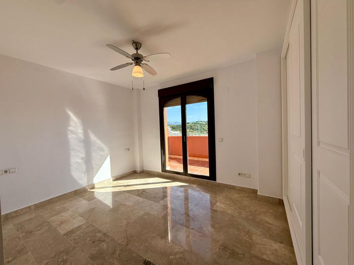 Image No.21-3 Bed Property for sale