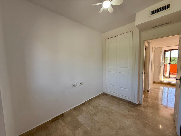 Image No.27-3 Bed Property for sale