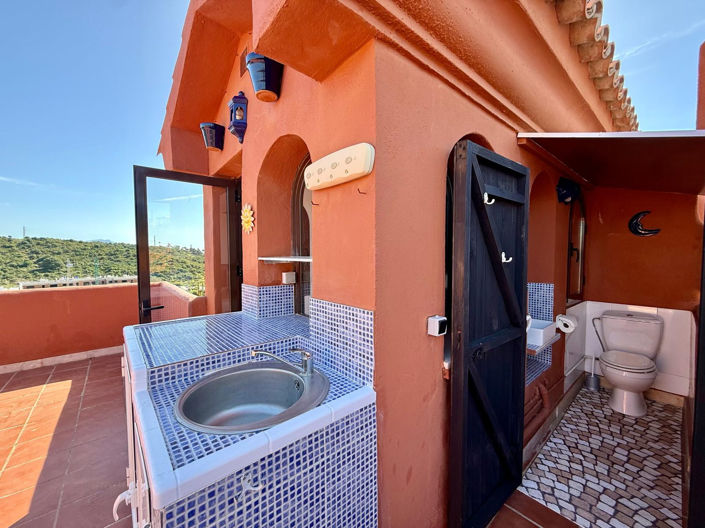 Image No.4-3 Bed Property for sale