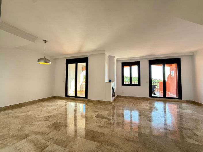 Image No.4-3 Bed Property for sale