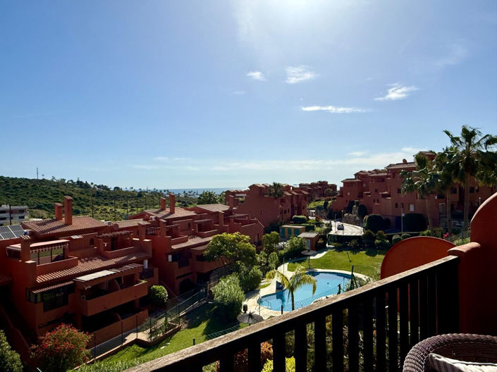 Image No.41-3 Bed Property for sale