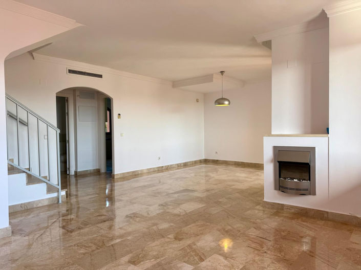 Image No.43-3 Bed Property for sale