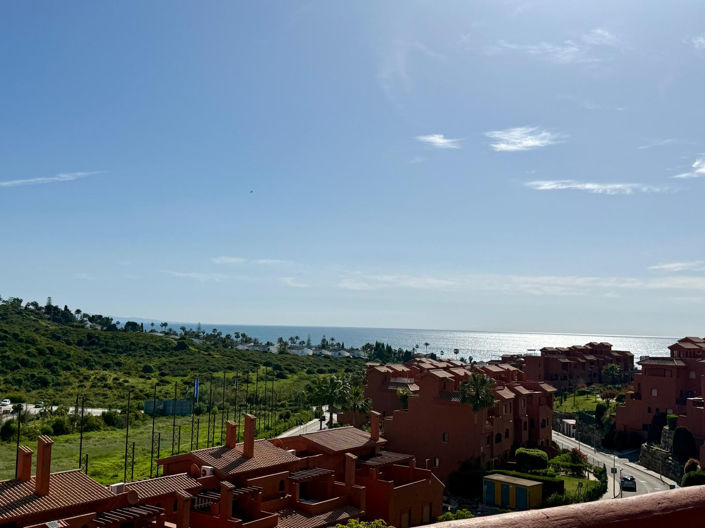 Image No.7-3 Bed Property for sale