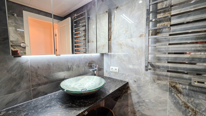 Image No.12-3 Bed Apartment for sale