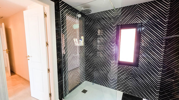 Image No.15-3 Bed Apartment for sale